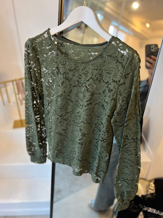 LACE TOP