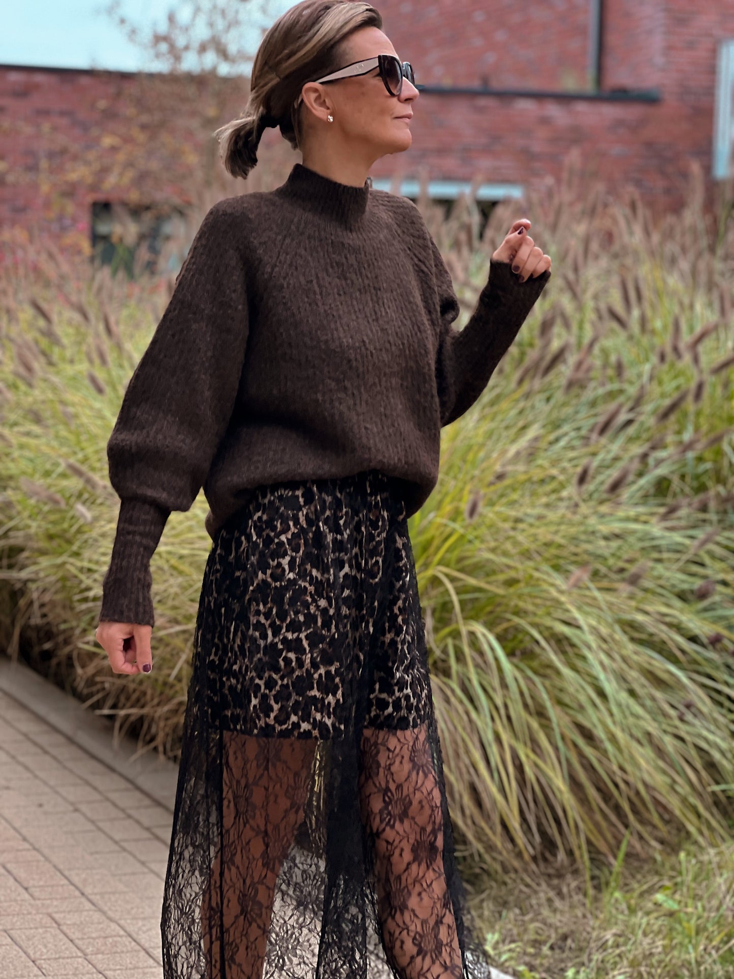 LACE SKIRT BLACK