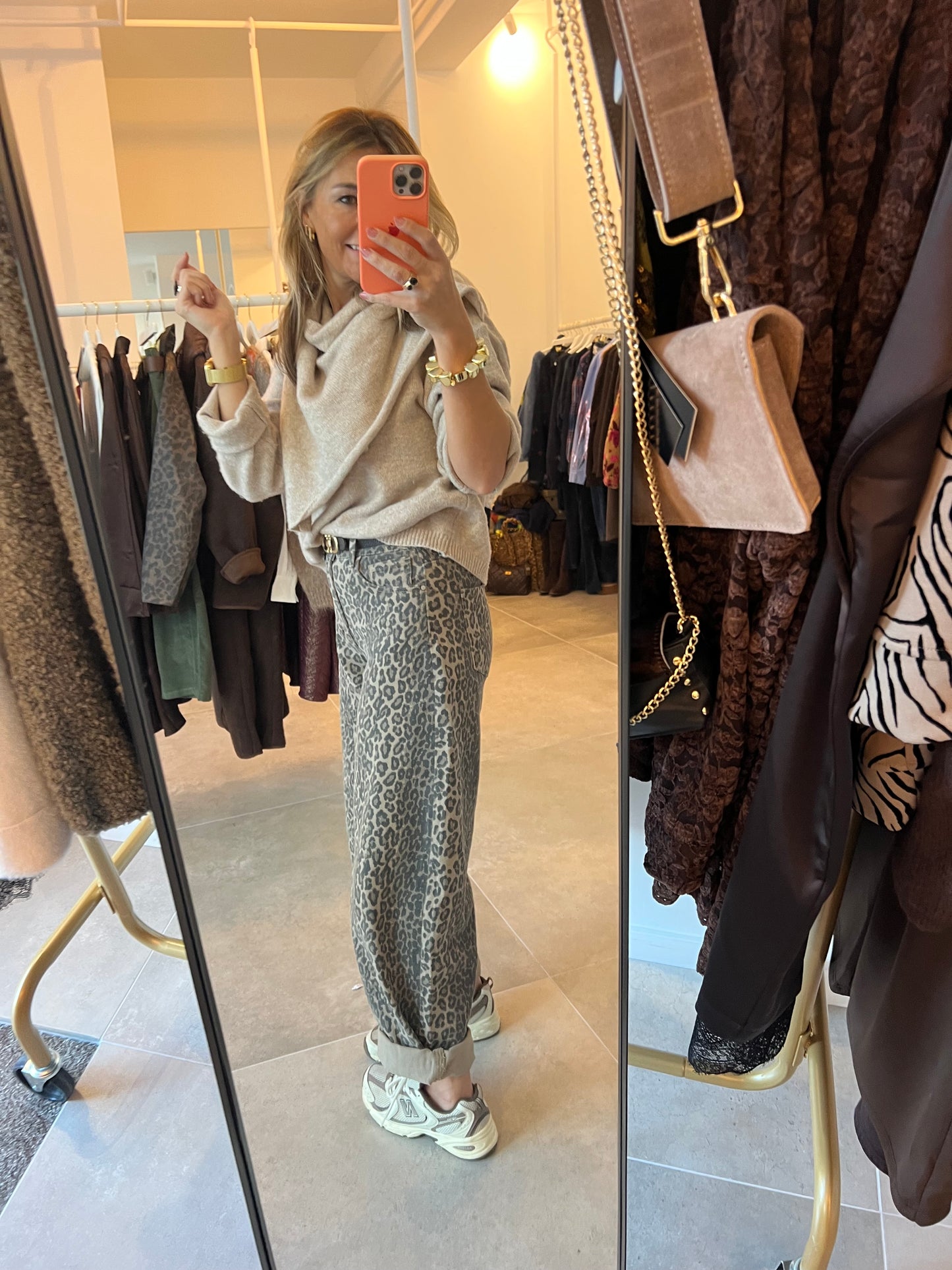 LÉO BARREL PANTS restock nu zondag 🤎