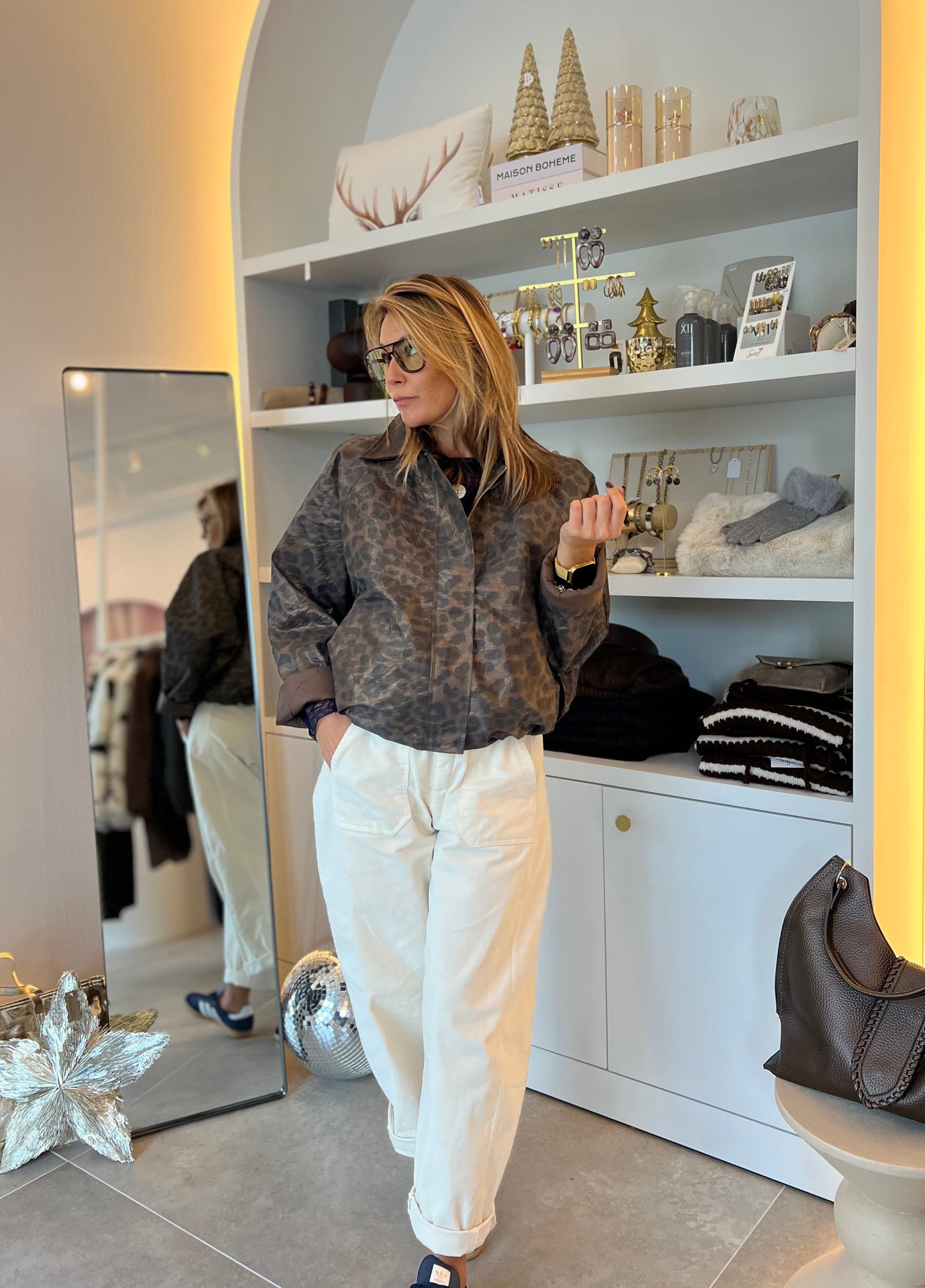 SOFT METALLIC LÉO BOMBER JACKET