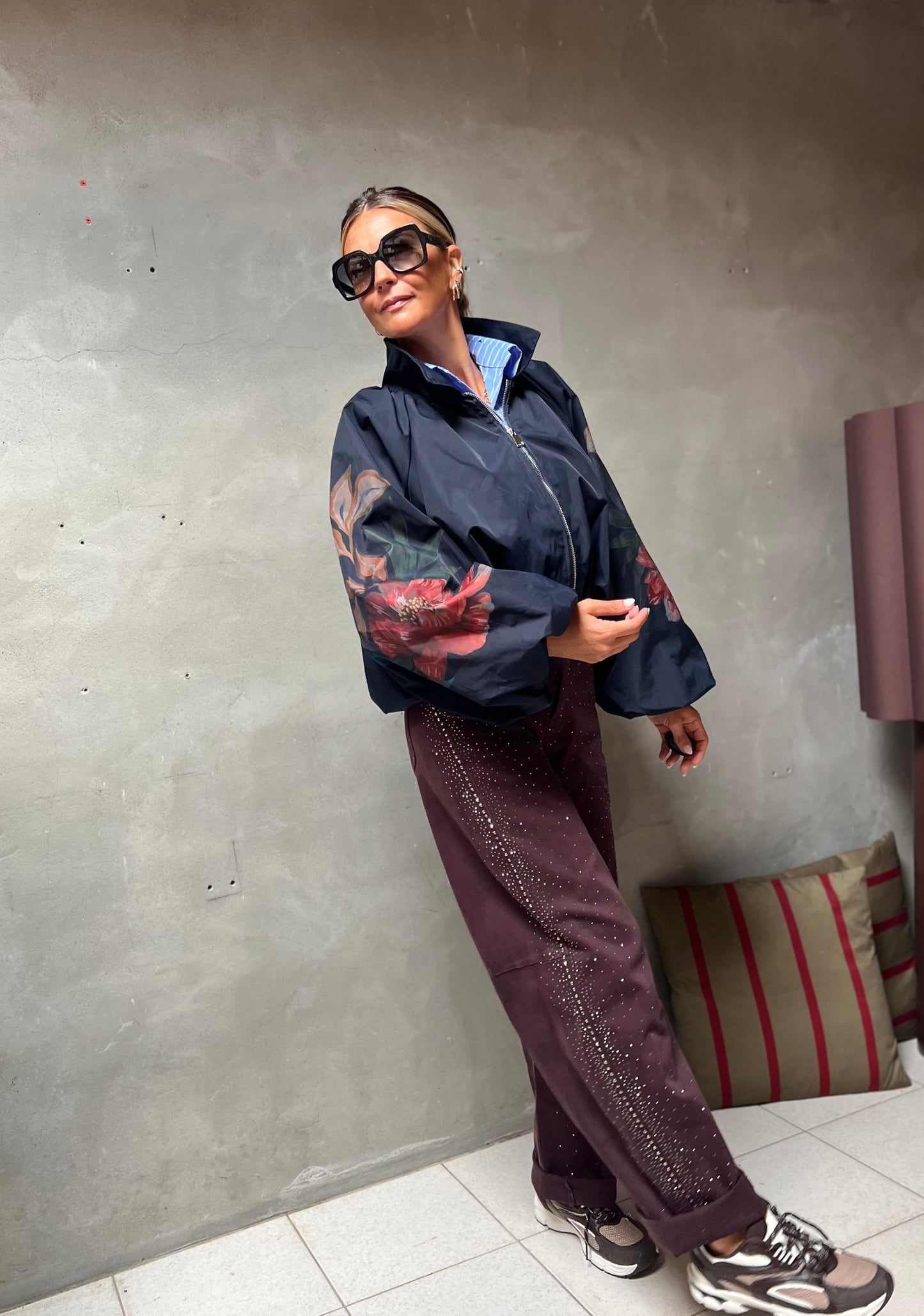 LEONIE BOMBER NAVY FLORAL