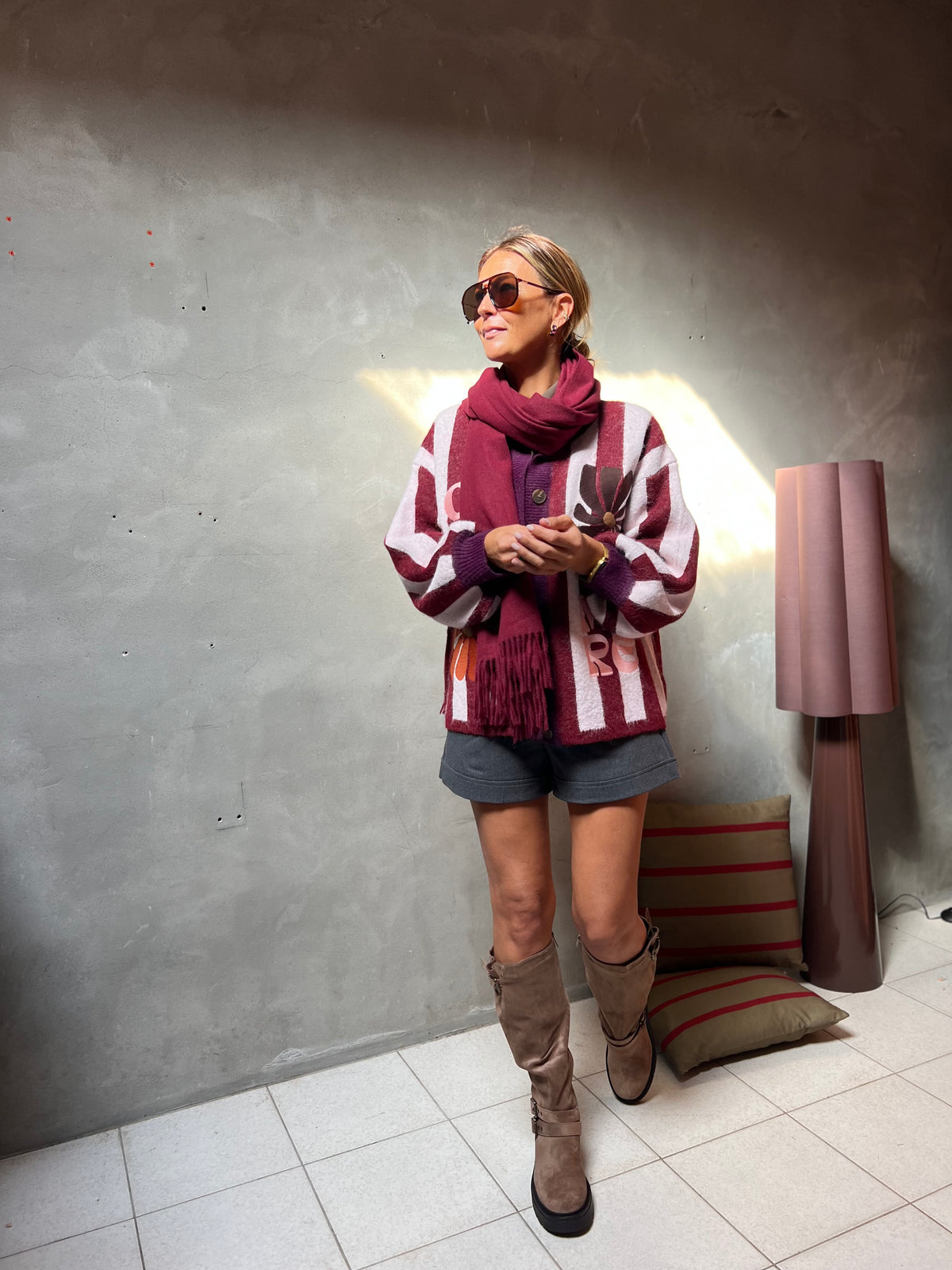 BURGUNDY BLOOM CARDIGAN