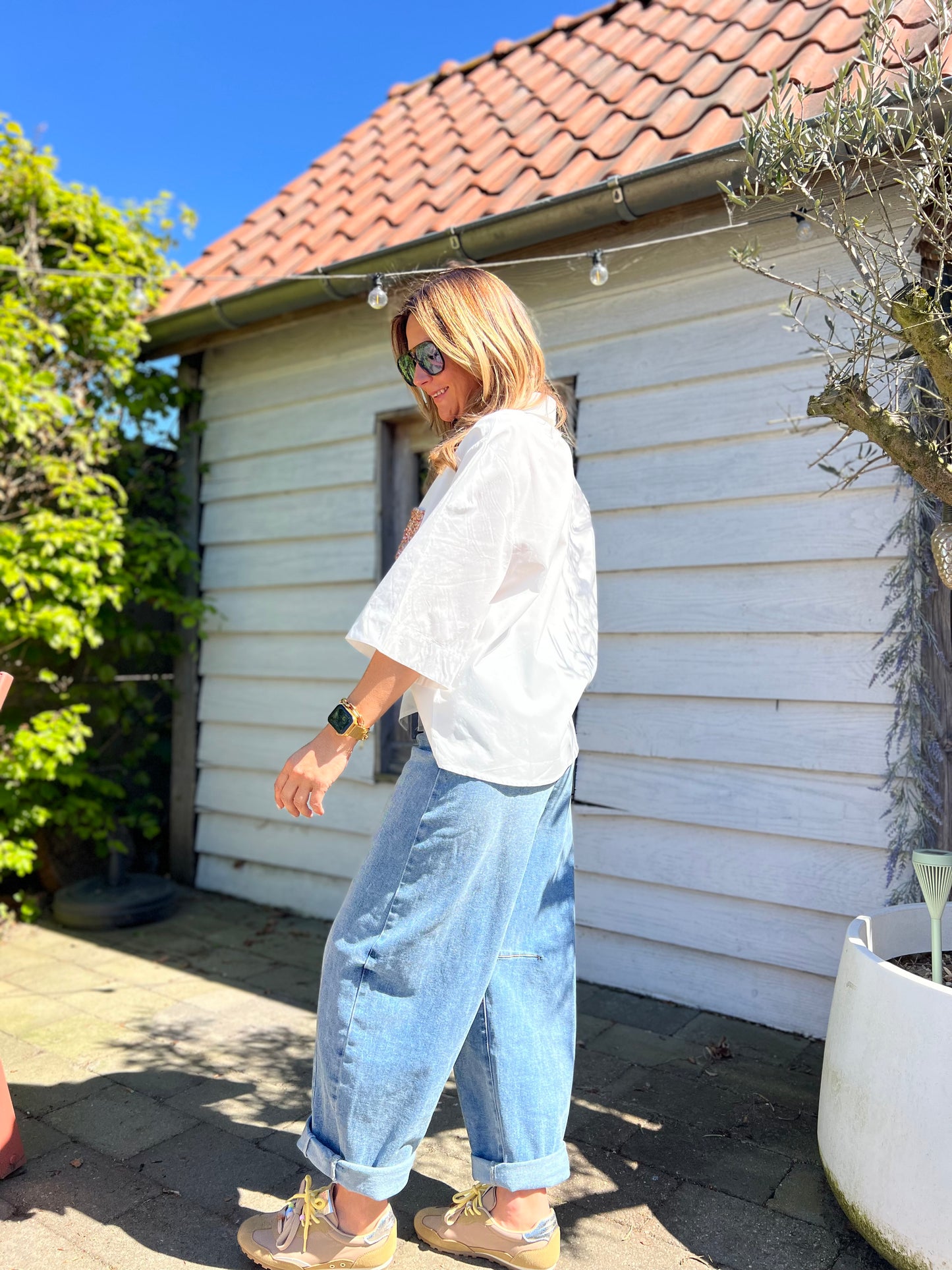 WHITE SEQUIN GOLD BLOUSE