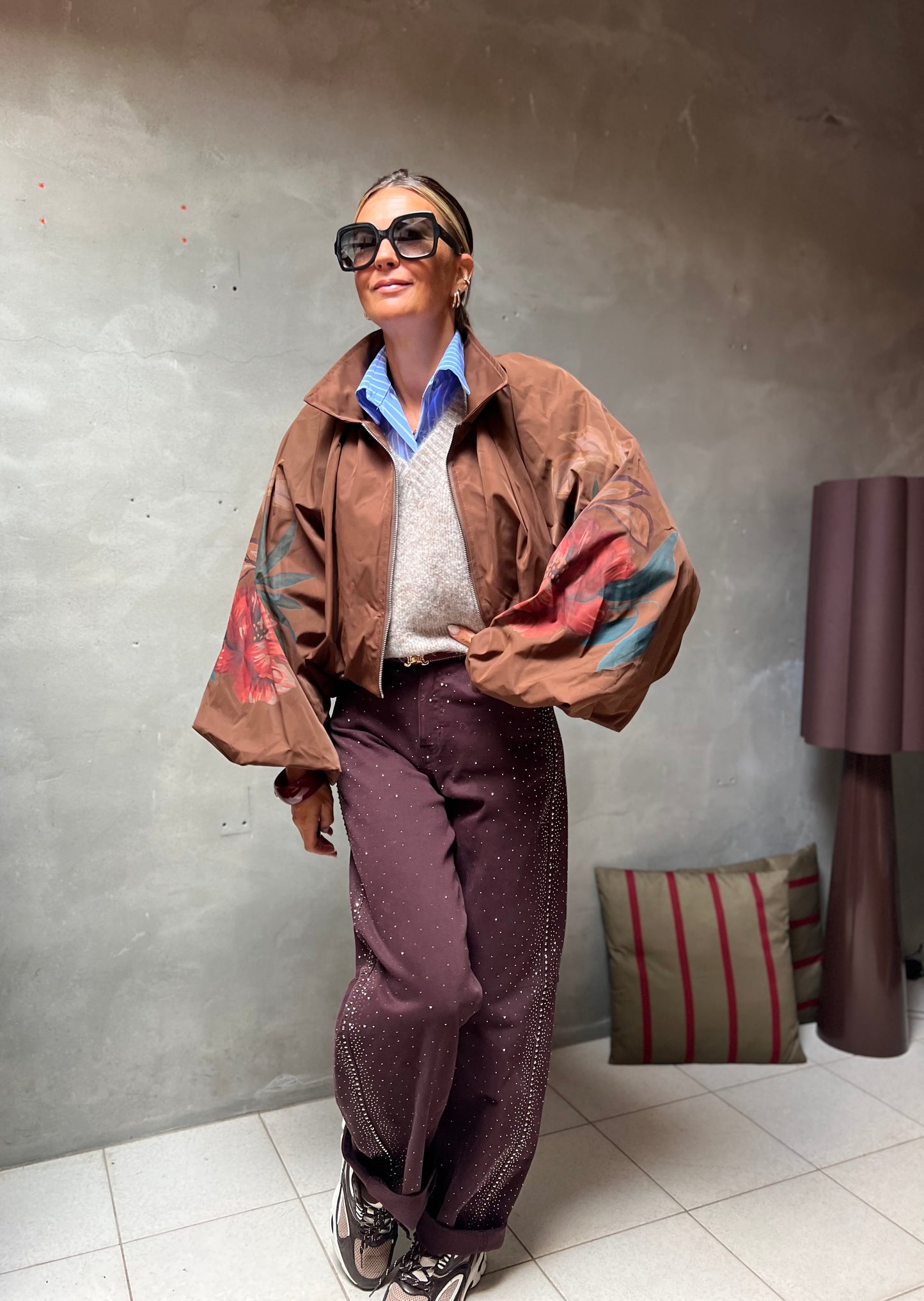 LEONIE BOMBER CAMEL FLORAL