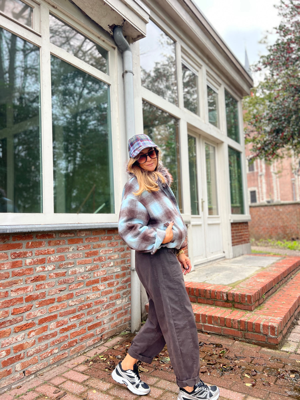 BARREL PANTS BROWN