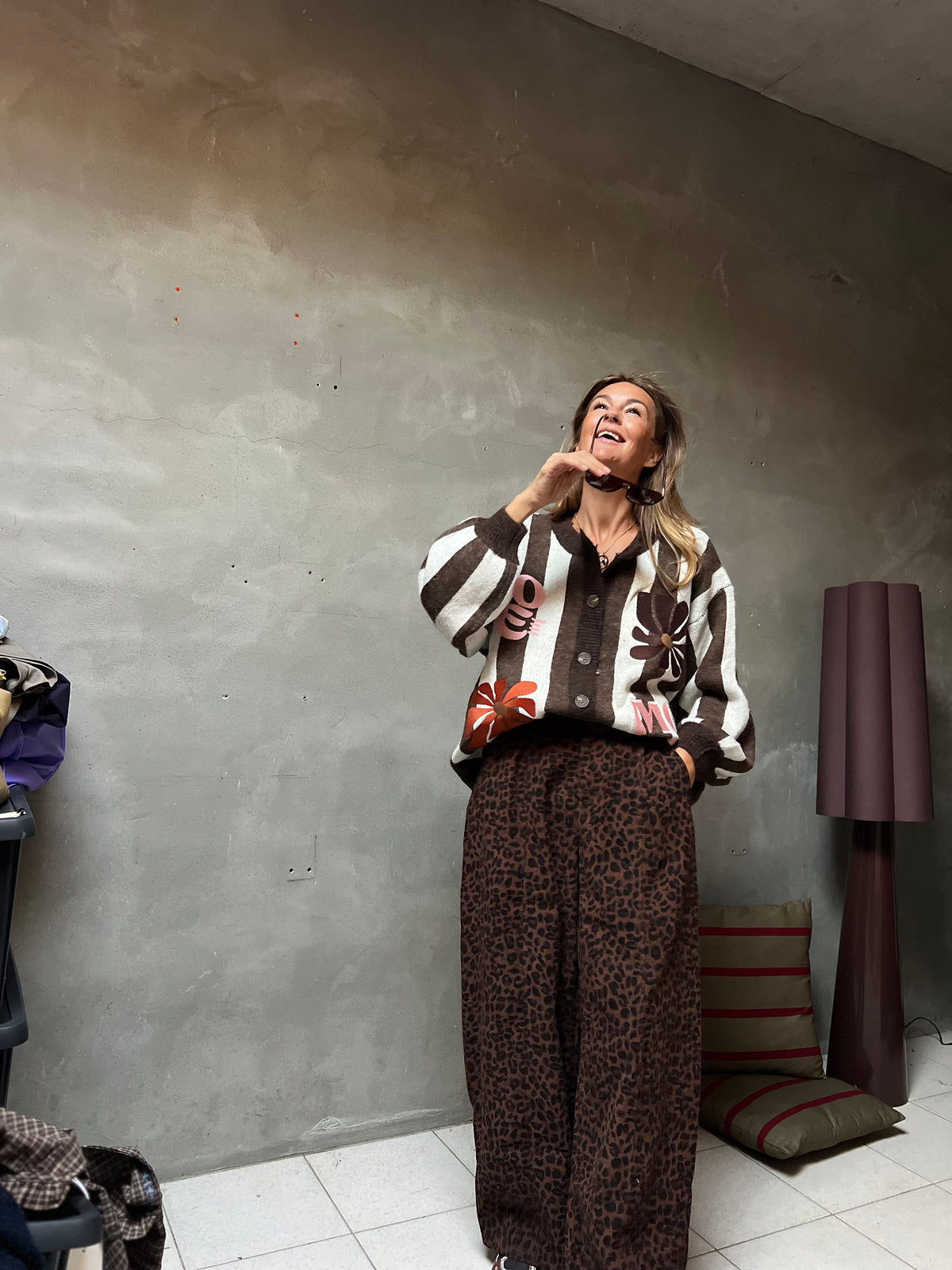 BROWN BLOOM CARDIGAN