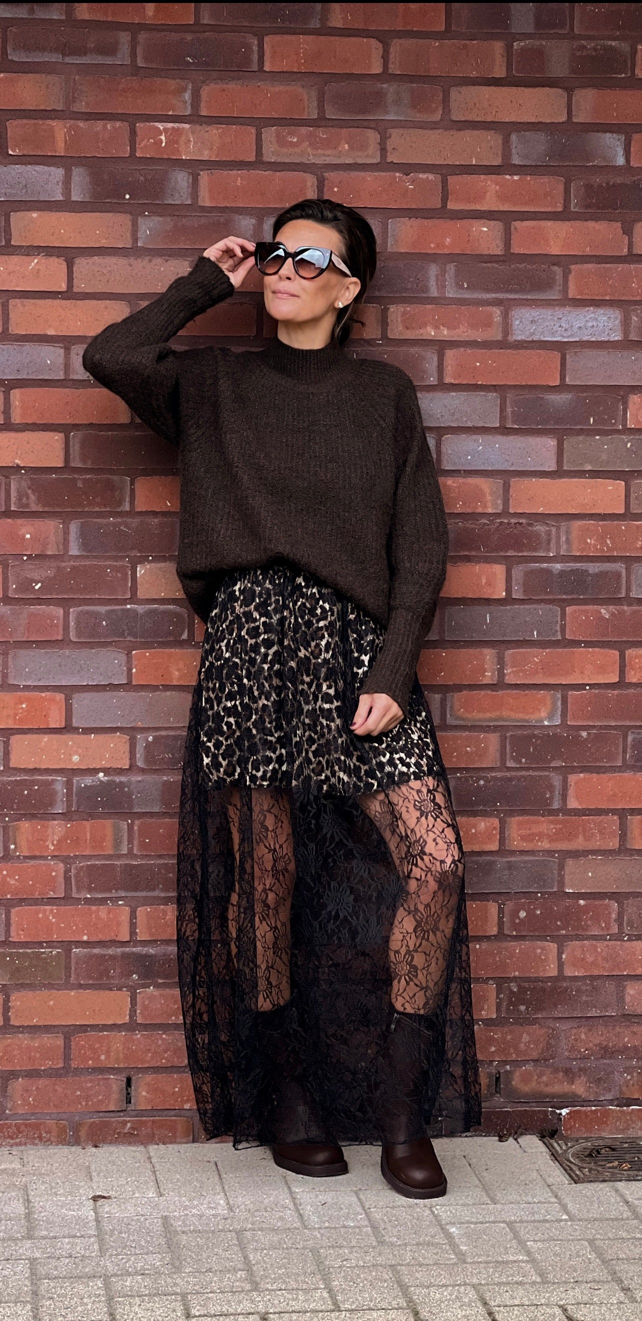 LACE SKIRT BLACK