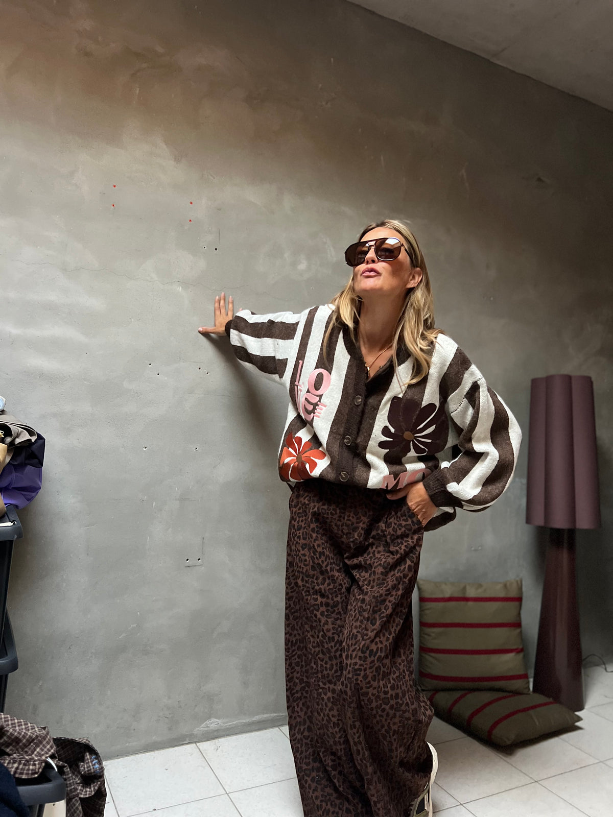 BROWN BLOOM CARDIGAN