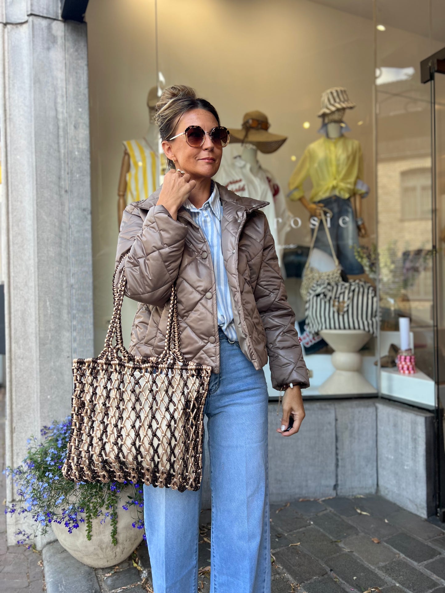 SHOPPER