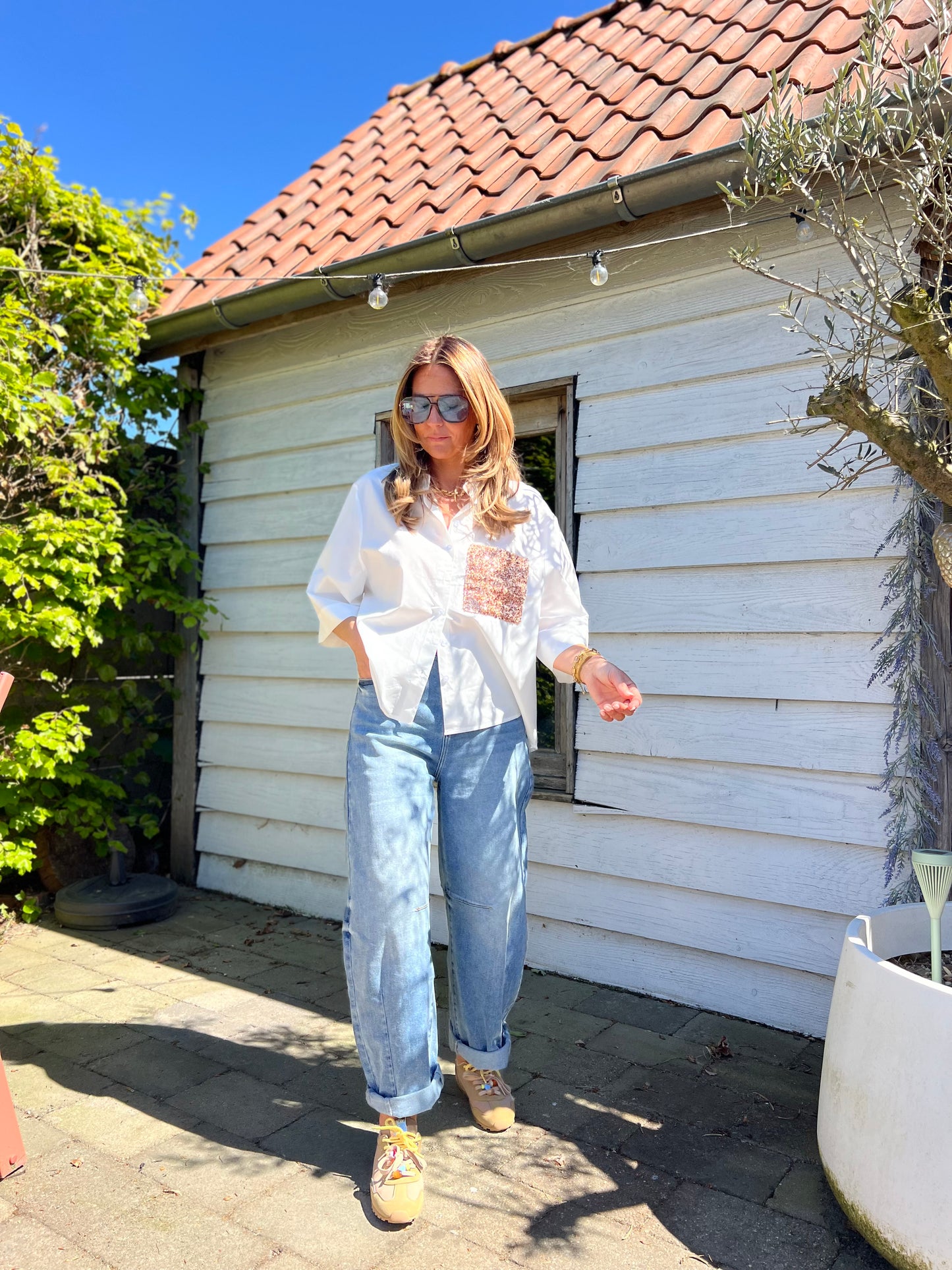 WHITE SEQUIN GOLD BLOUSE
