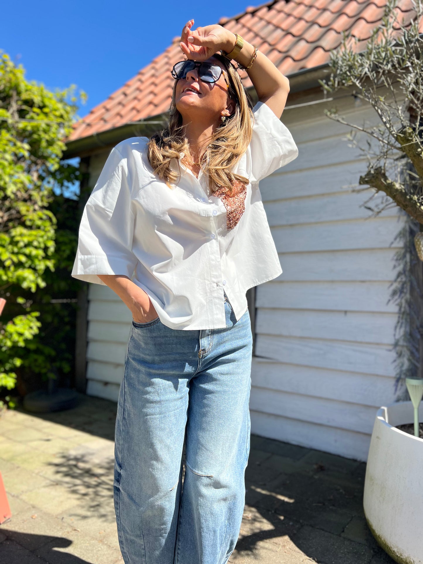 WHITE SEQUIN GOLD BLOUSE